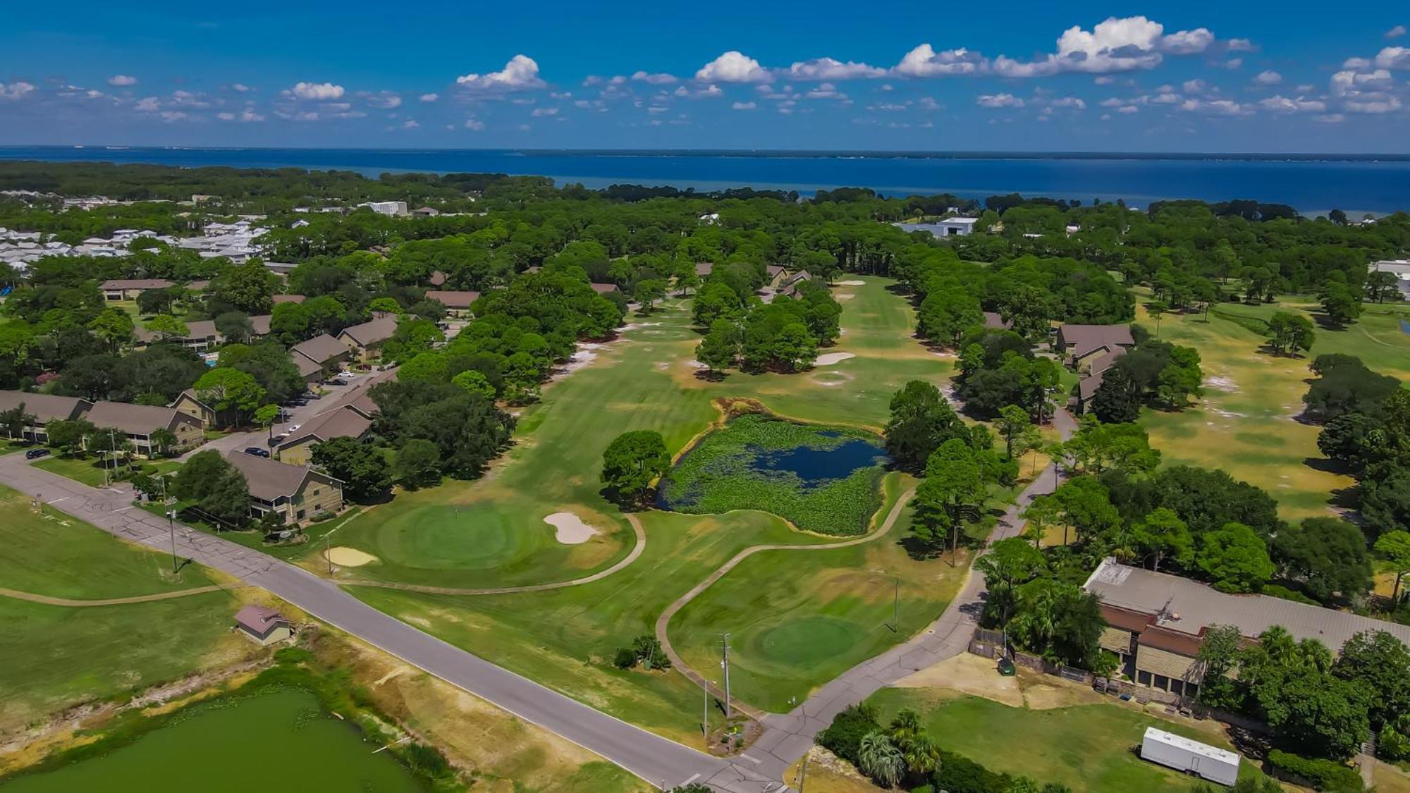 166 Seascape Pool Golf2 2 Bunk Destin