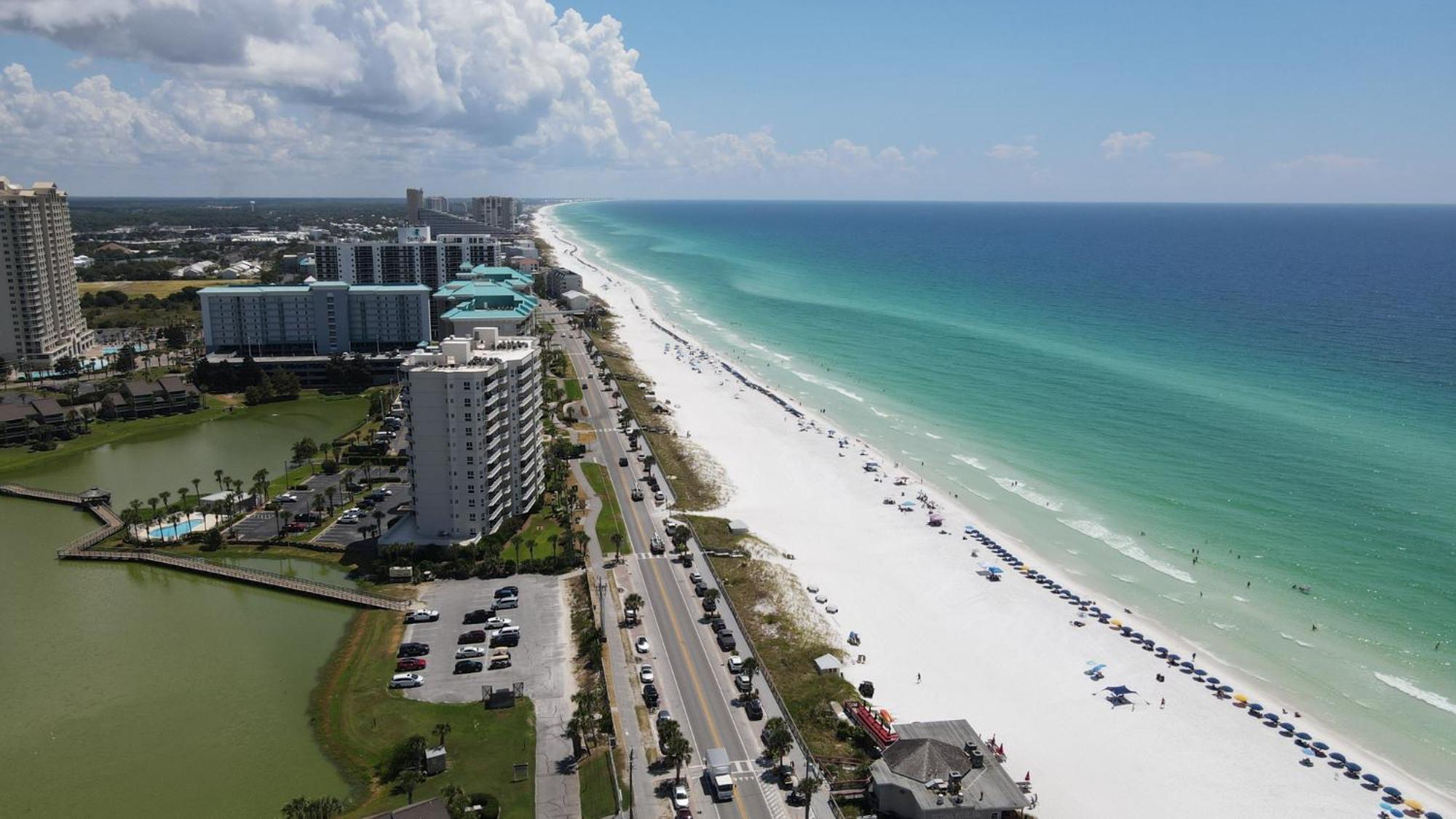 166 Seascape Pool Golf2 2 Bunk Apartment Destin