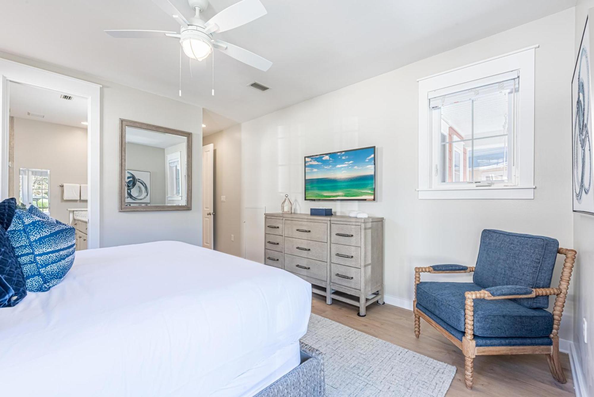 1328 Laurel Grove 'sea La Vie'