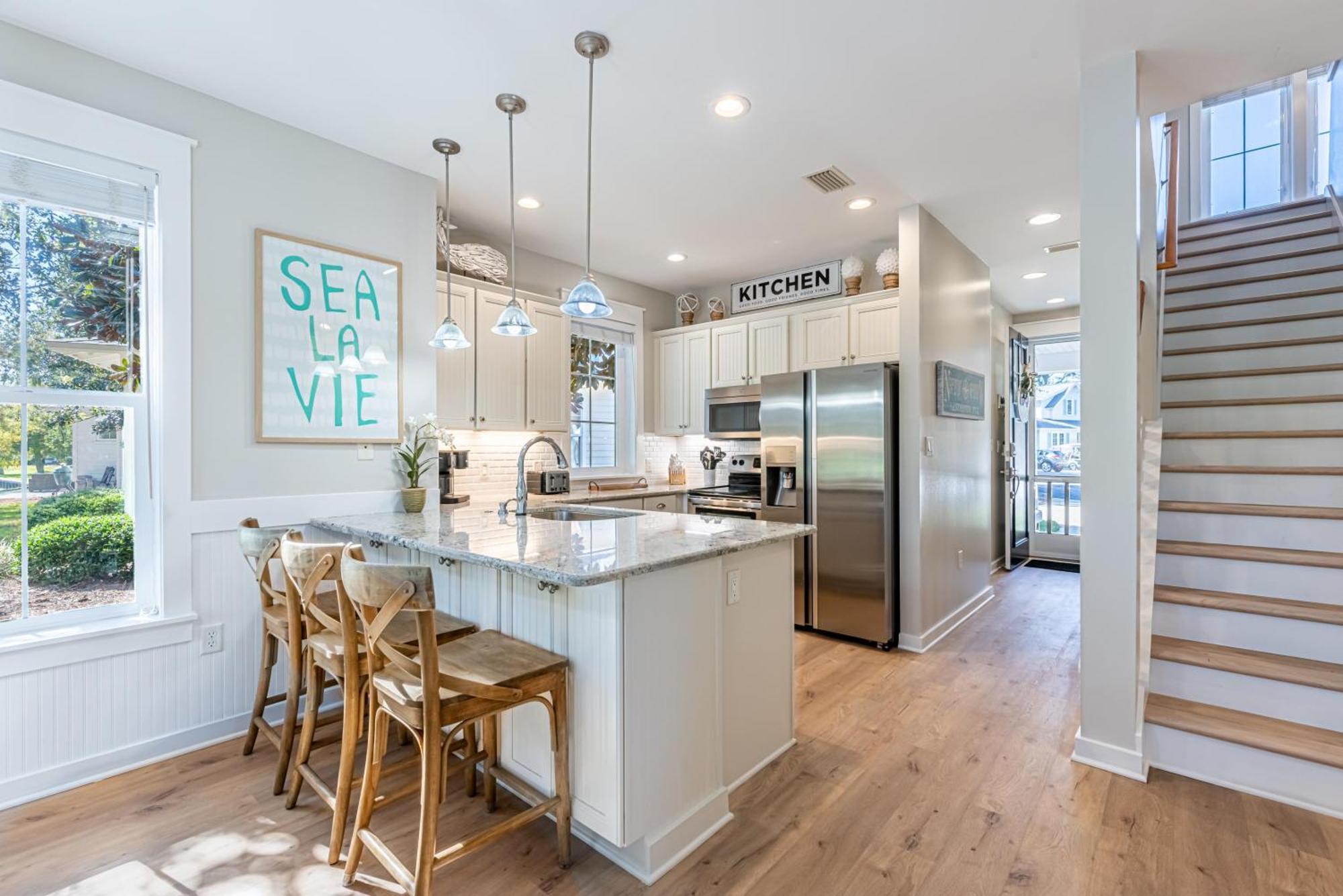 1328 Laurel Grove 'sea La Vie' *
