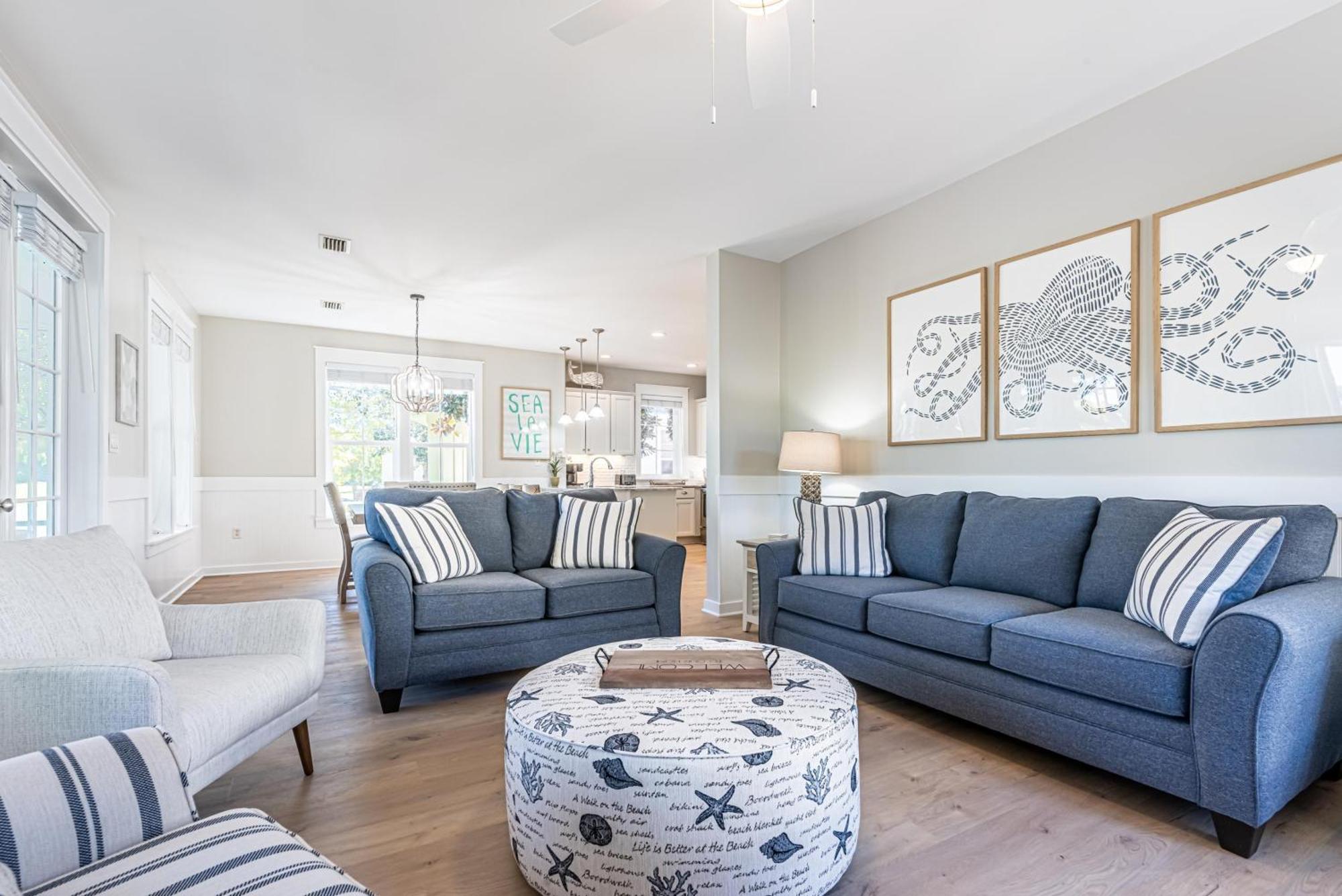 1328 Laurel Grove 'sea La Vie'