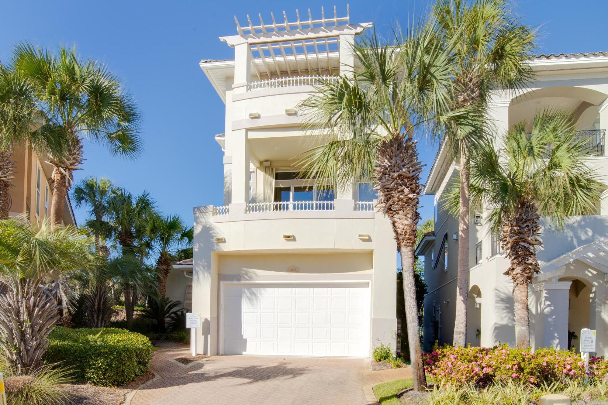 Community Pool, Hot Tub And - Outdoor Kitchen Destin