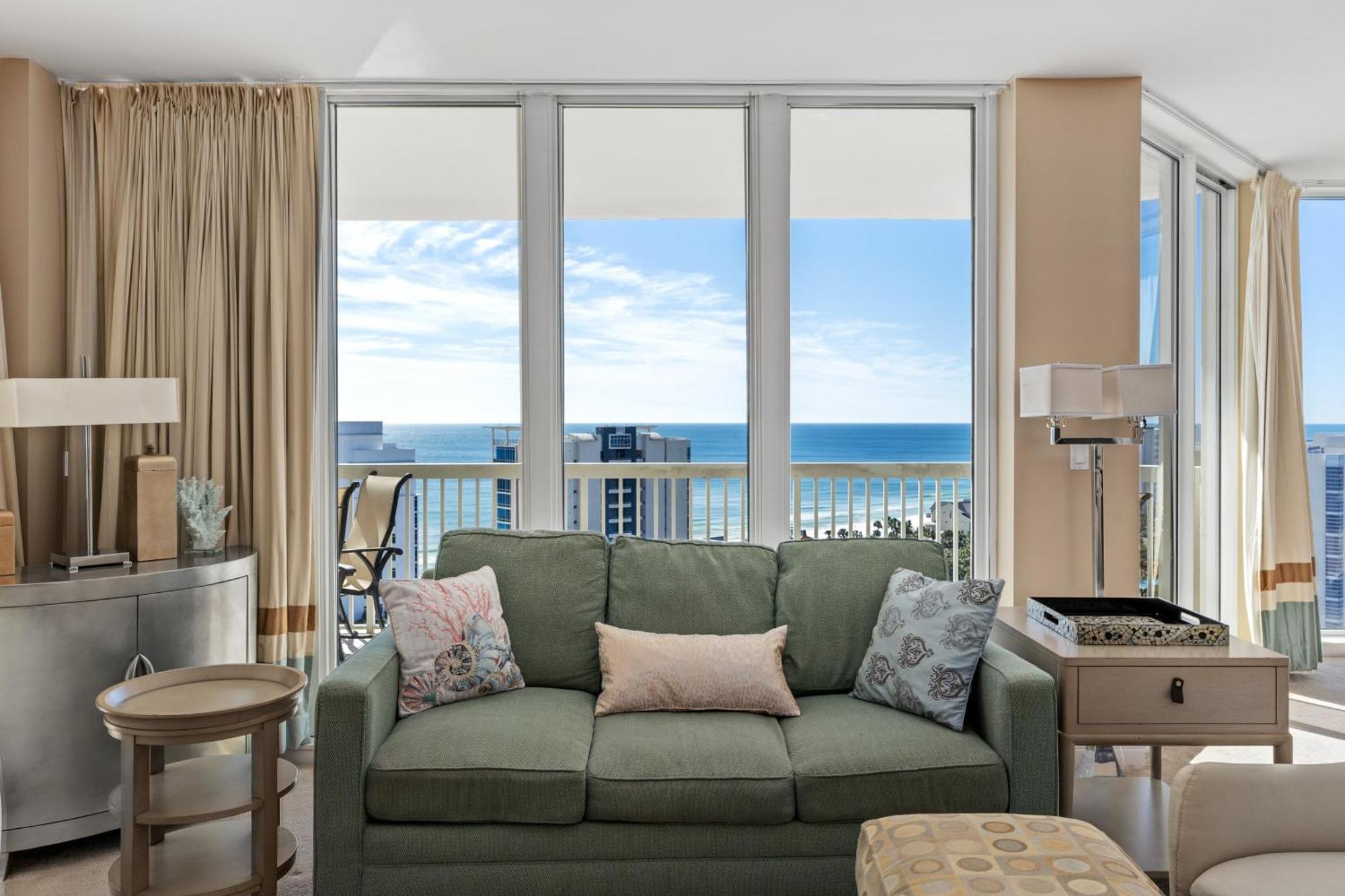 St Lucia Penthouse 2 Sleeps 12 View Holiday home