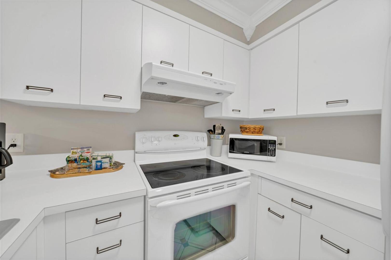 Sandprints Ii B-1 Sleeps 4 Close To