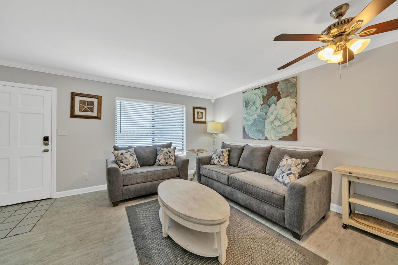 Sandprints Ii B-1 Sleeps 4 Close To