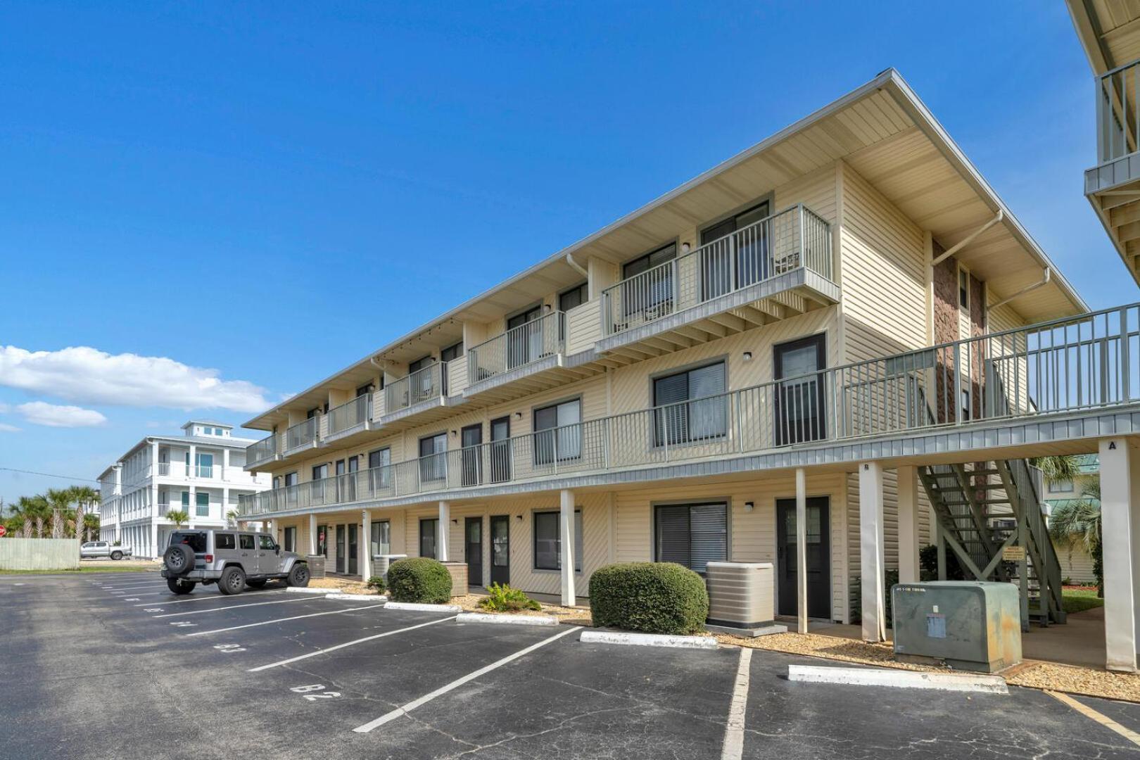 Sandprints Ii B-1 Sleeps 4 Close To