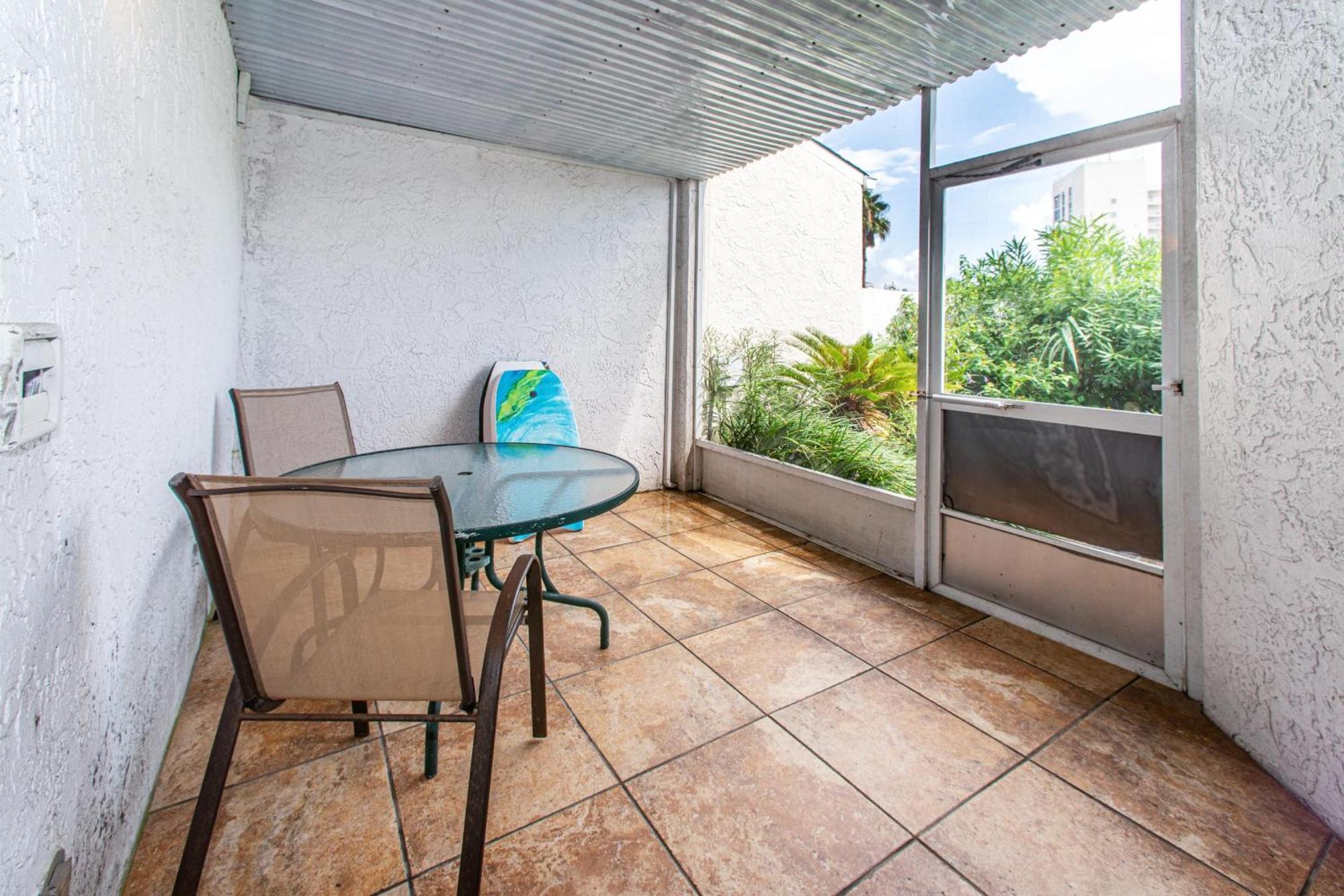 Shoreline Towers Townhouse 4-3