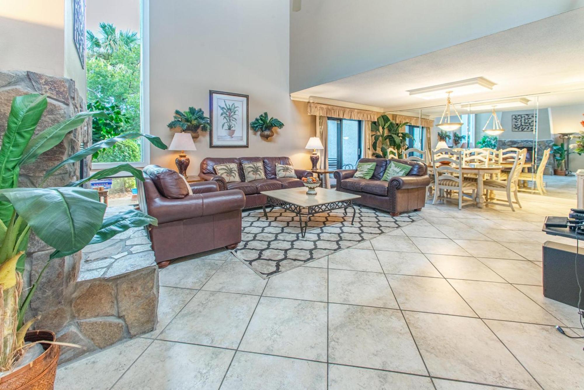 Shoreline Towers Townhouse 4-3 Destin