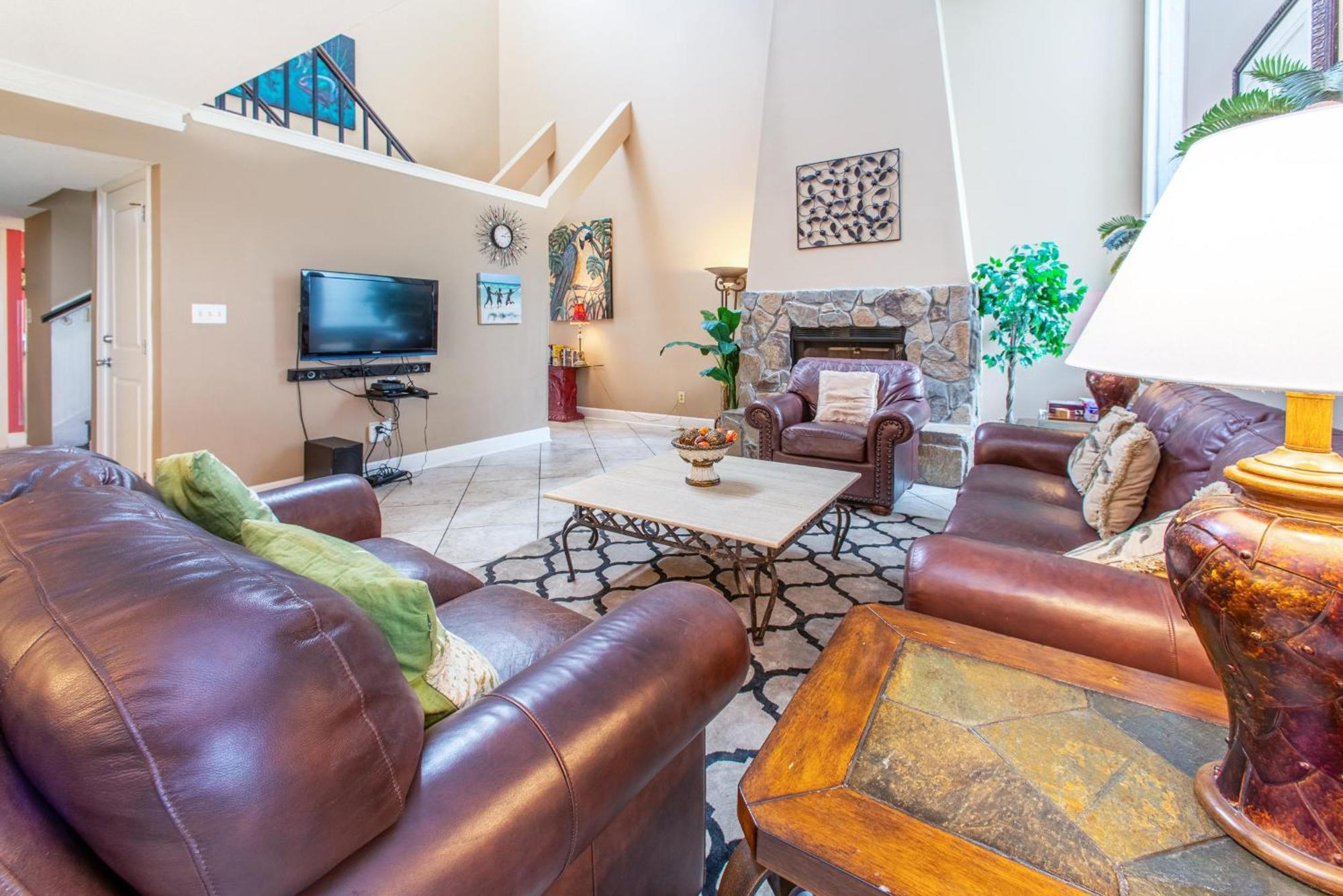 Shoreline Towers Townhouse 4-3 * Destin