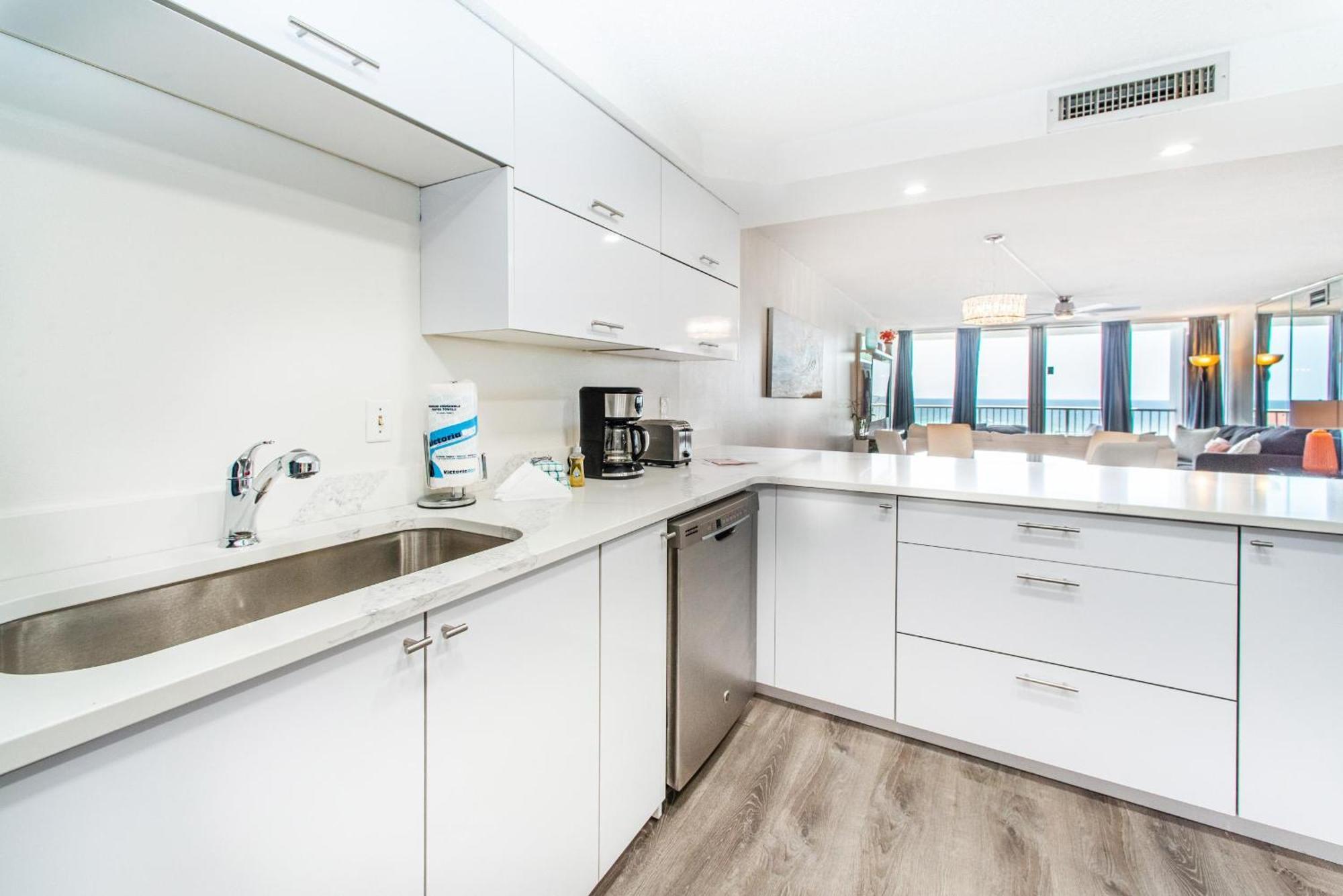 Shoreline Towers 3083