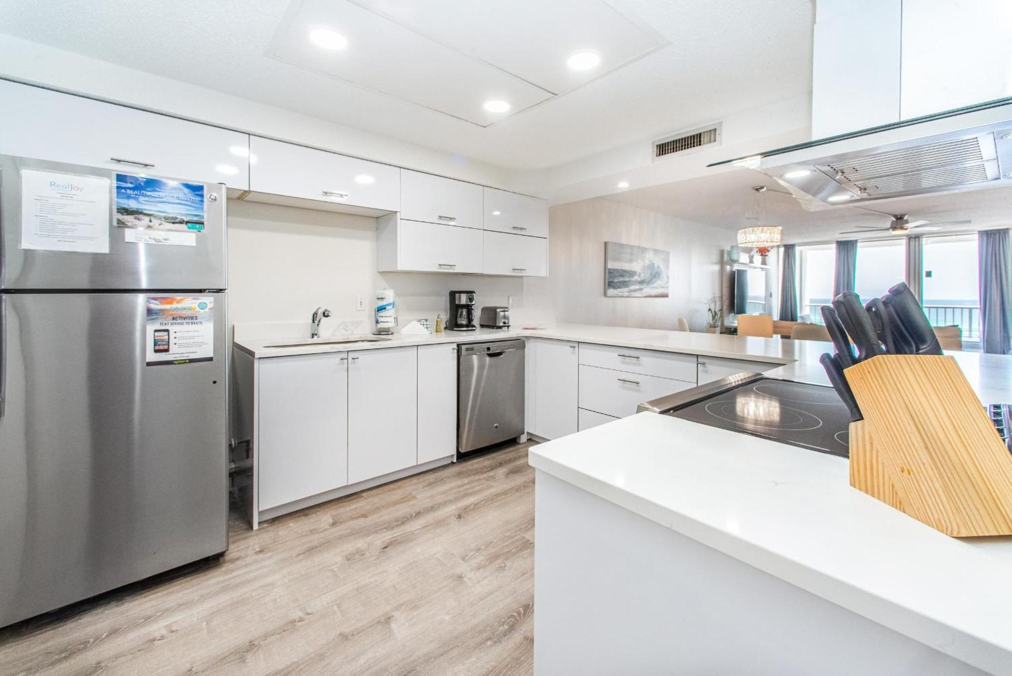 Shoreline Towers 3083