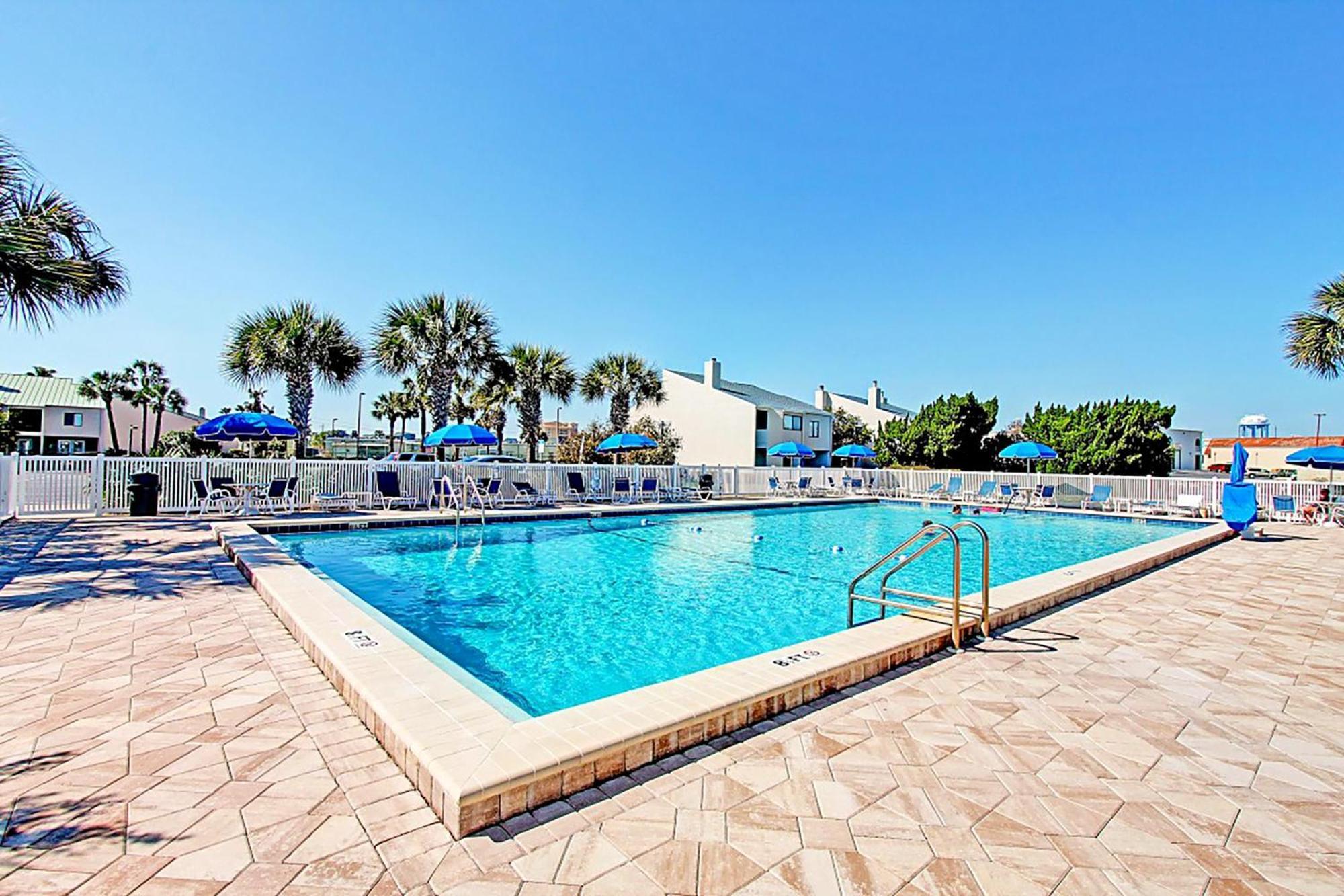 Apartment Shoreline Towers 3083