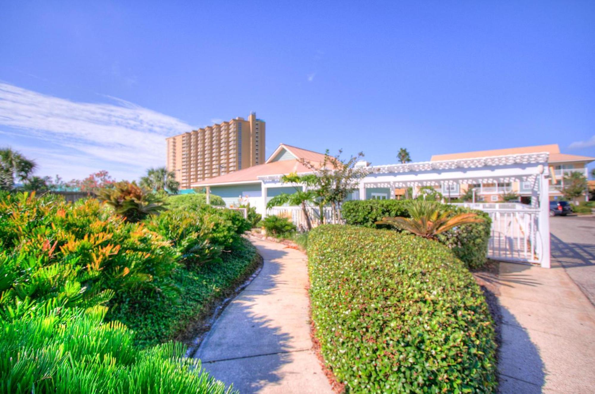 St. Martin Beachwalk 131