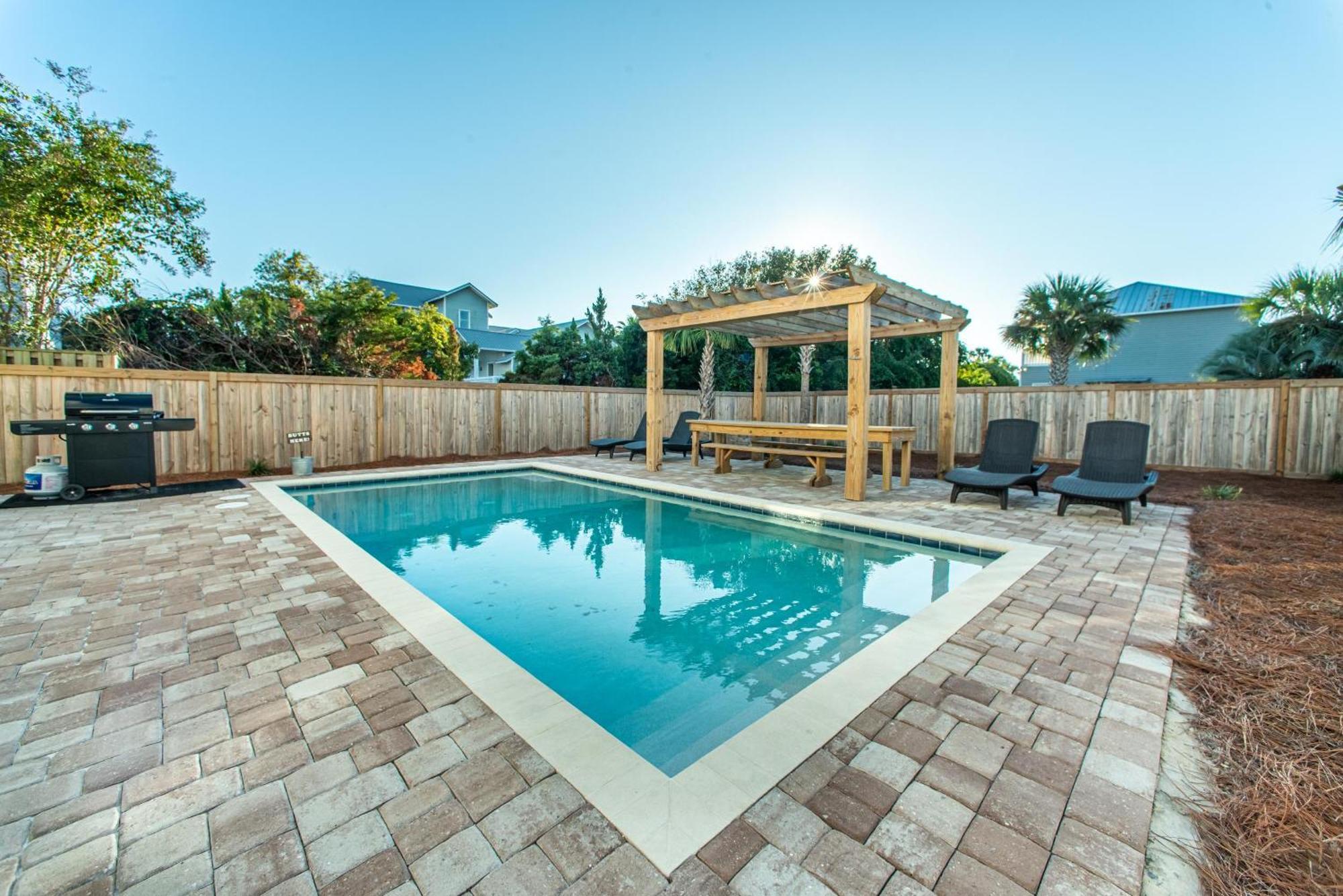 Fins Up Holiday home *