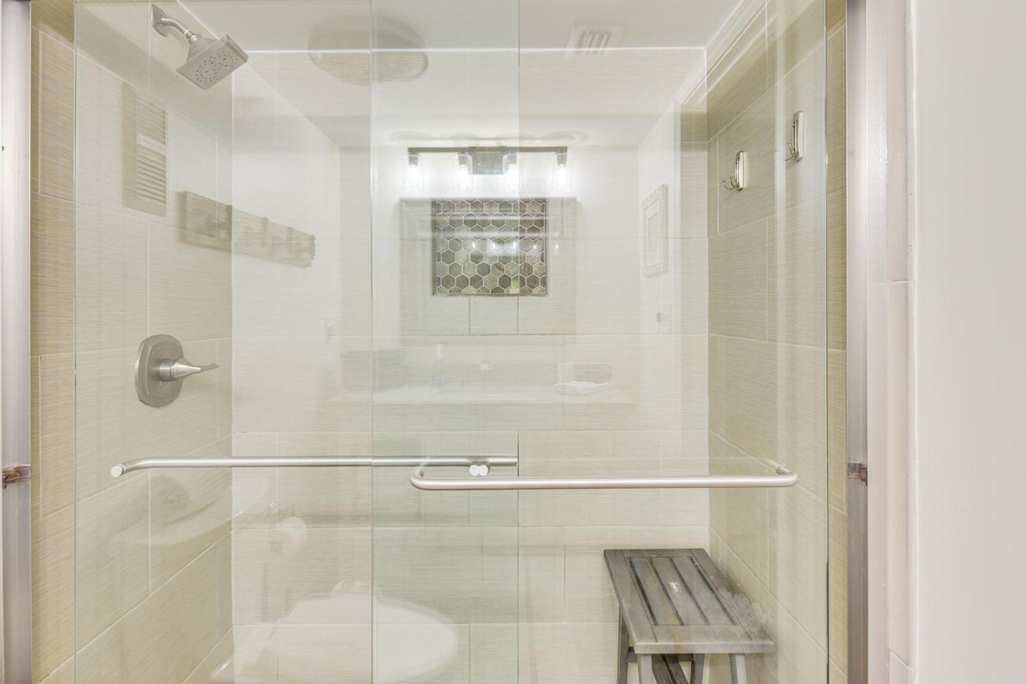 Airy With Pool - Walk To Private Beach! *