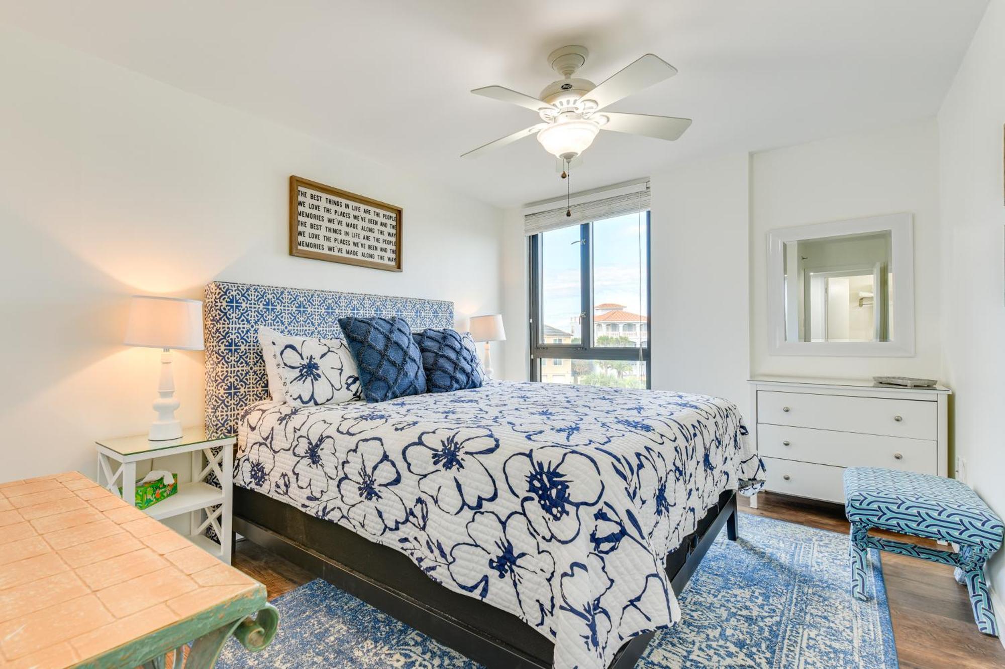 Airy With Pool - Walk To Private Beach! Apartment Destin