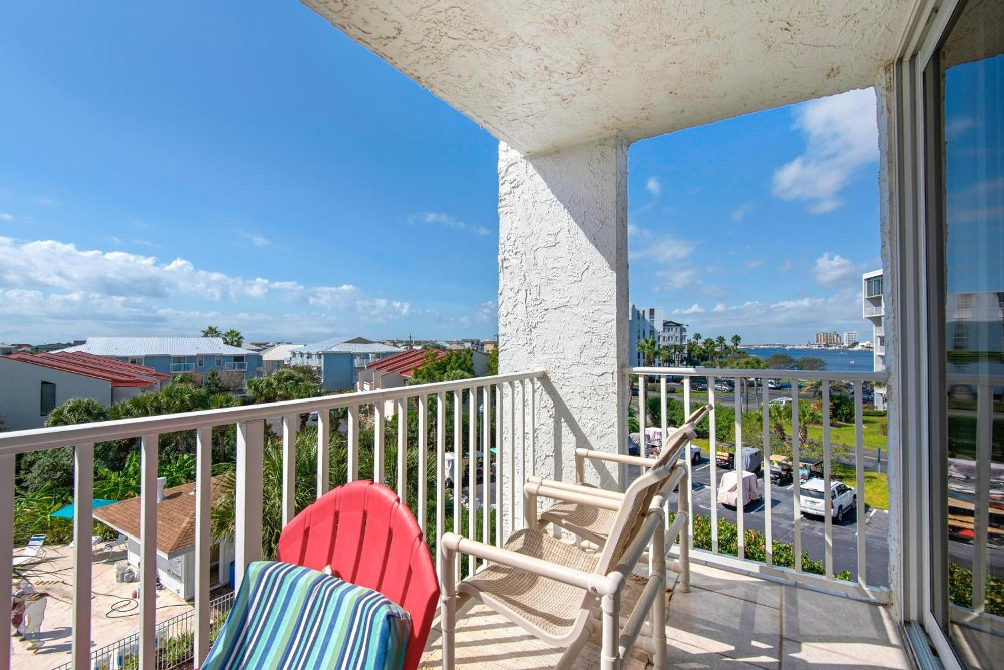 Apartment Dolphin Point #406c *