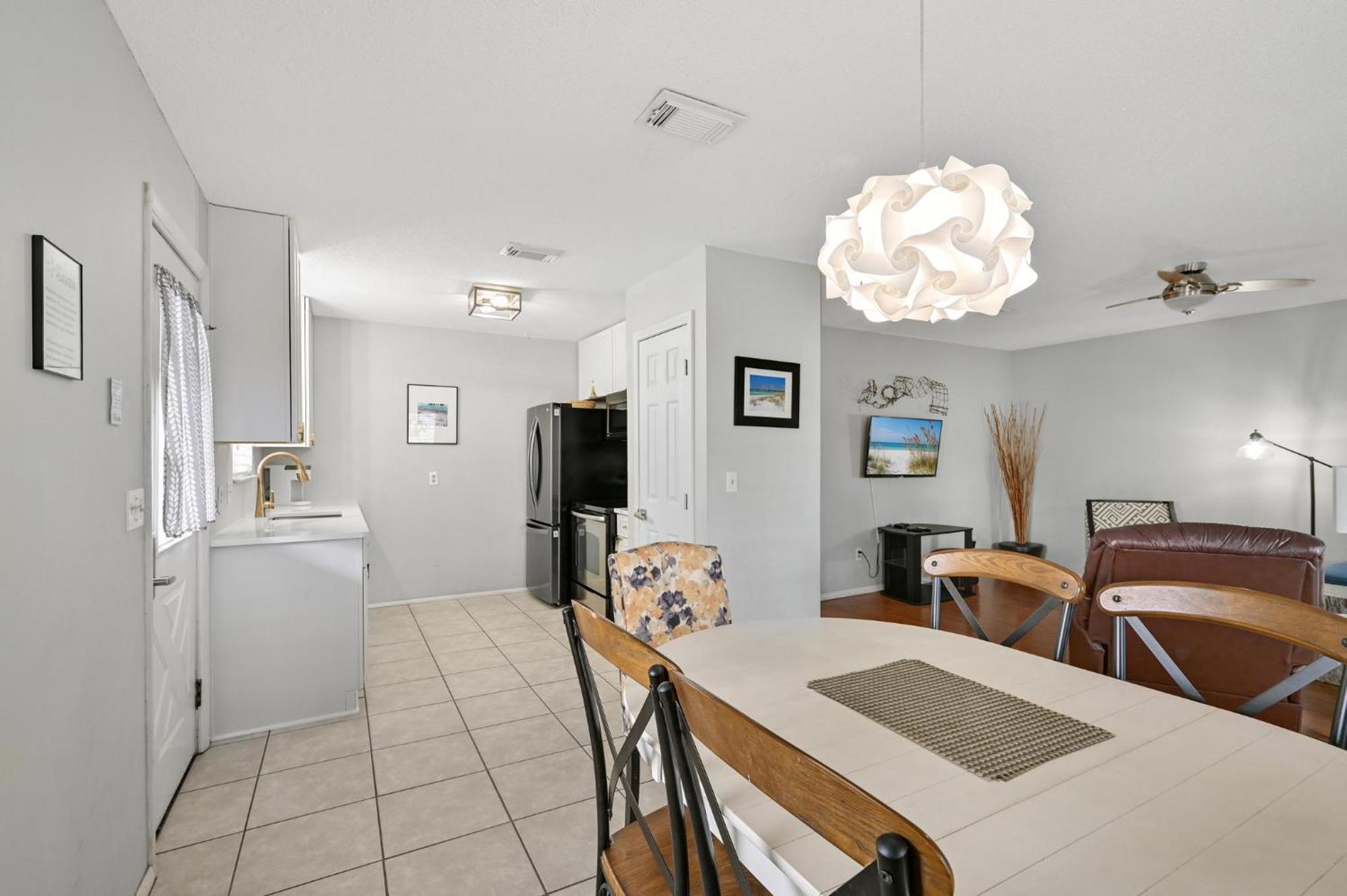 Pier Destiny 66 Pompano Street *