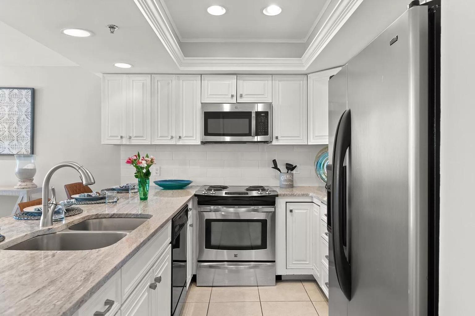 100 Gulf Shore Drive, Unit 502 Apartment *