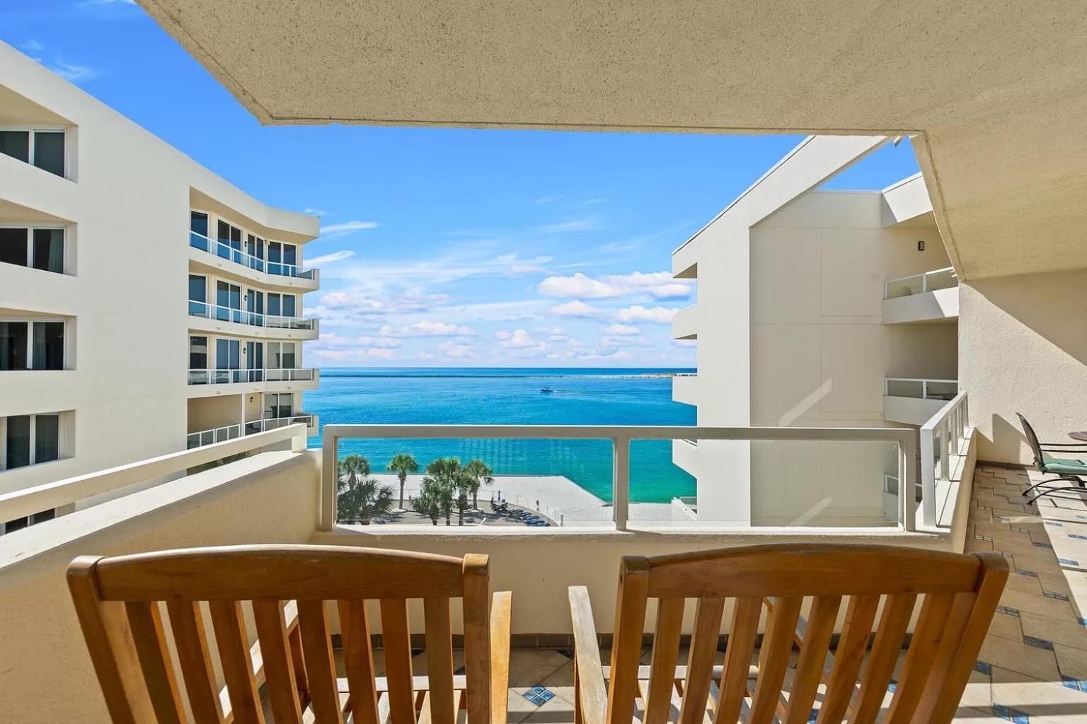 Apartment 100 Gulf Shore Drive, Unit 502 *