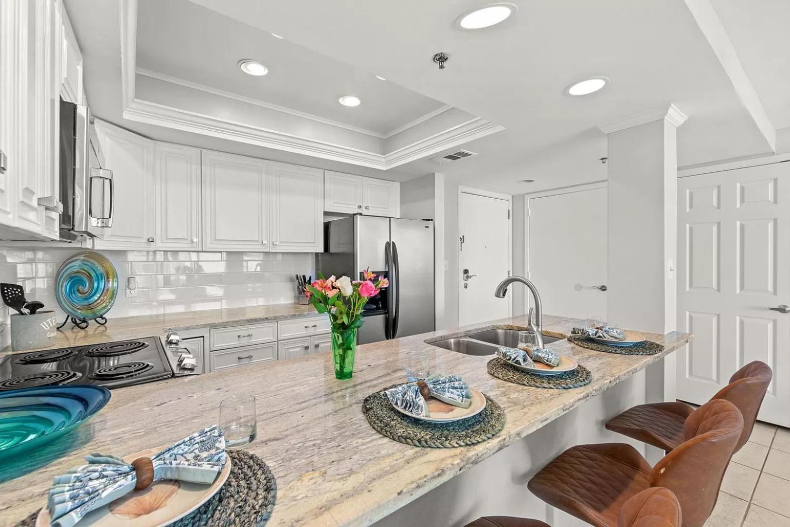 100 Gulf Shore Drive, Unit 502 Apartment *