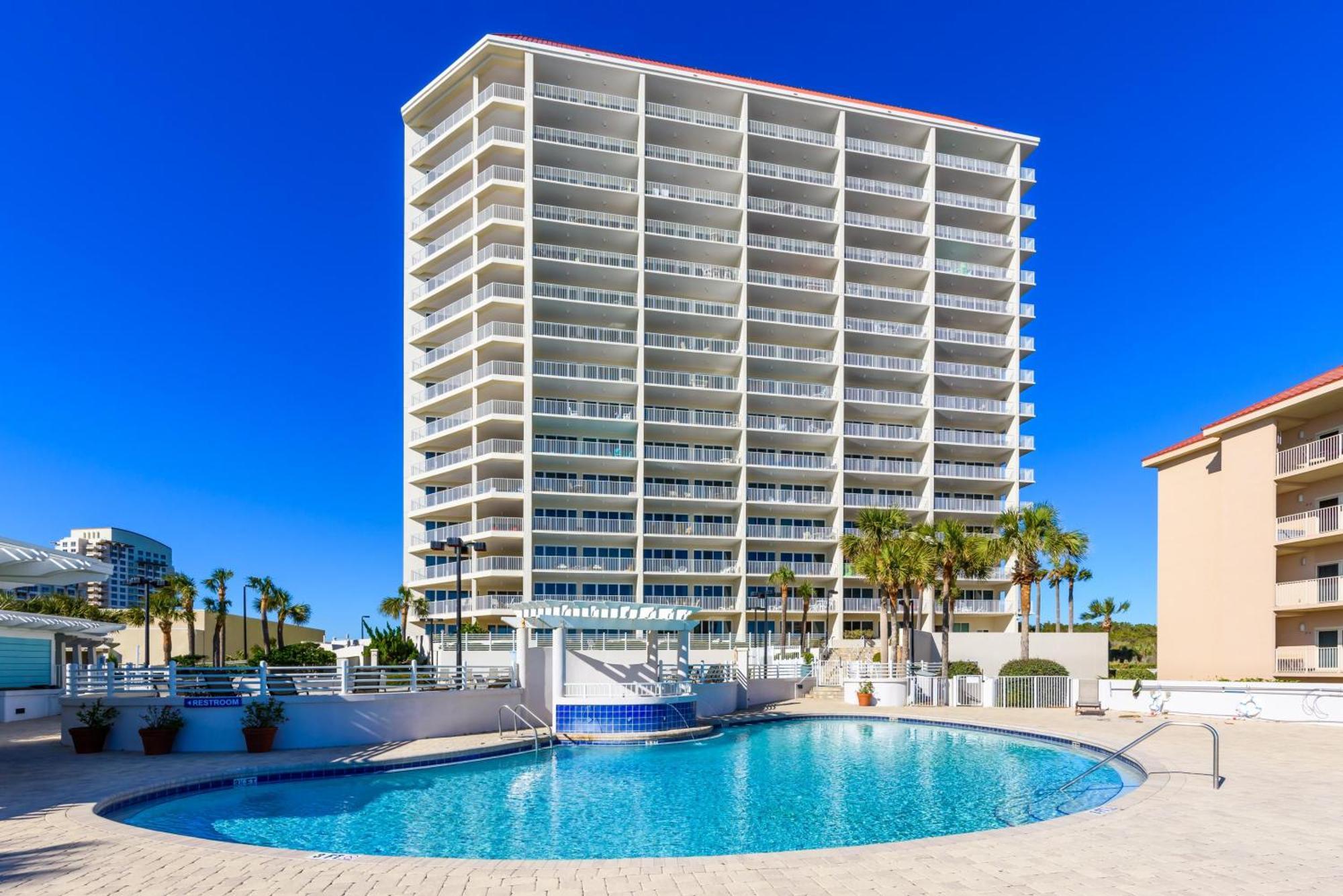 Holiday home Tides 103 *