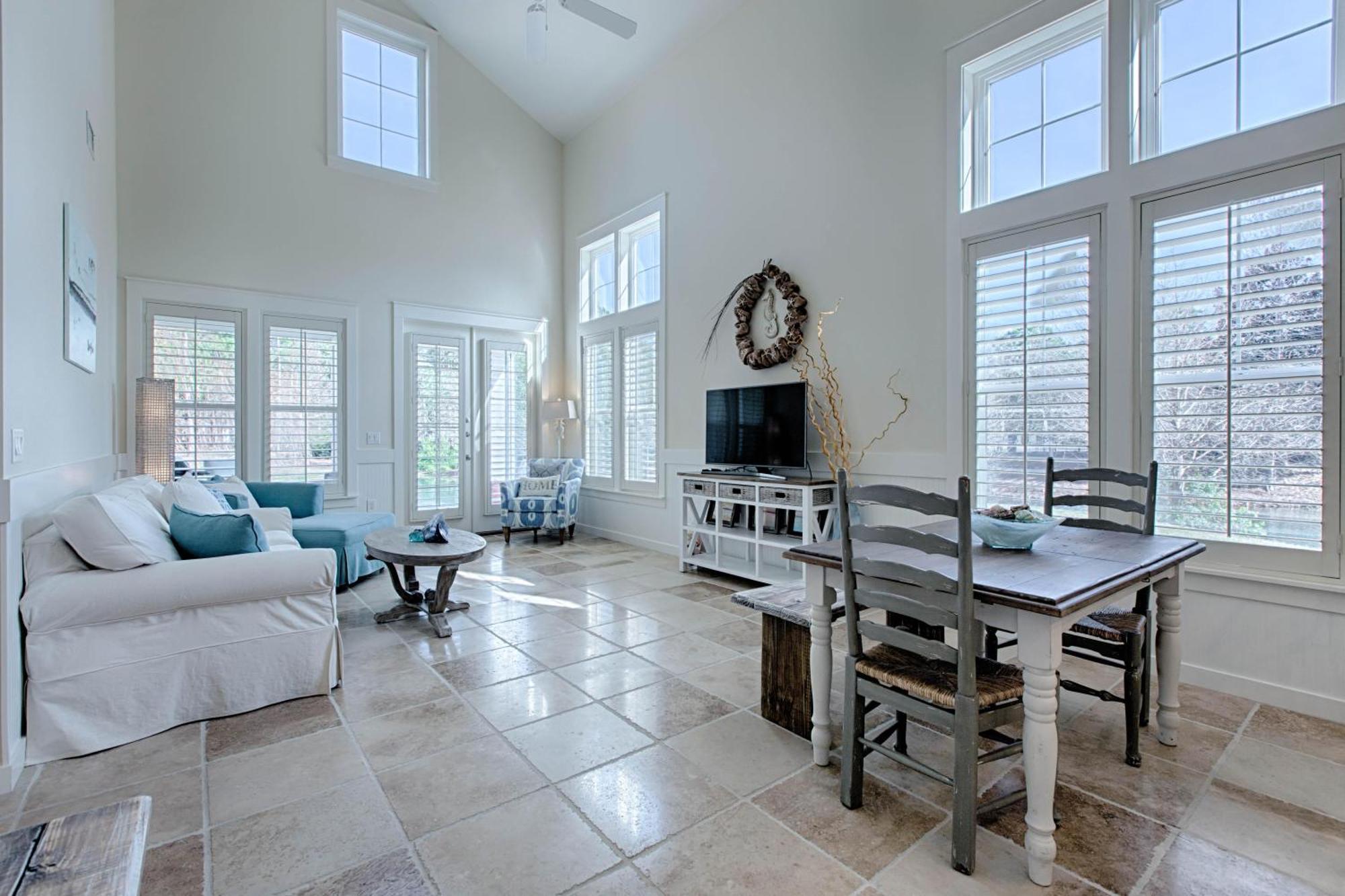 1383 Laurel Grove * Destin