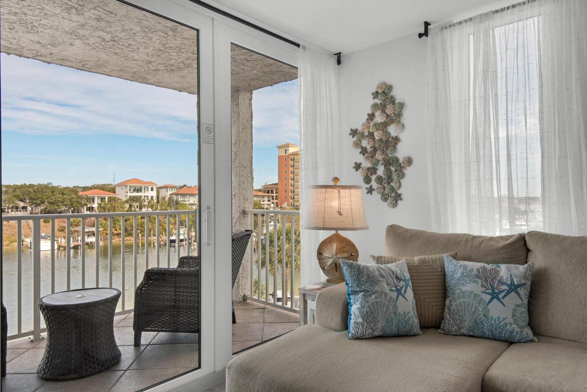 Dolphin Point #401c *