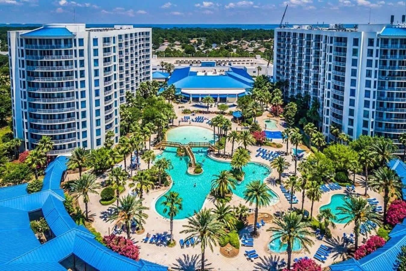Palms 2 Bedroom King Poolside Shuttle Destin