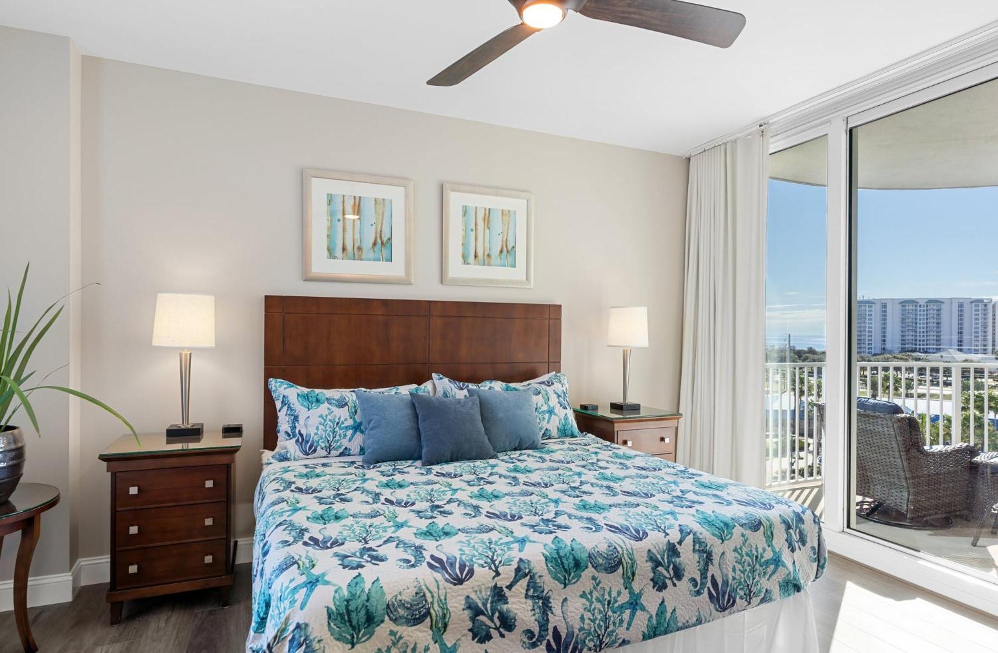 Holiday home Palms 2 Bedroom King Poolside Shuttle Destin