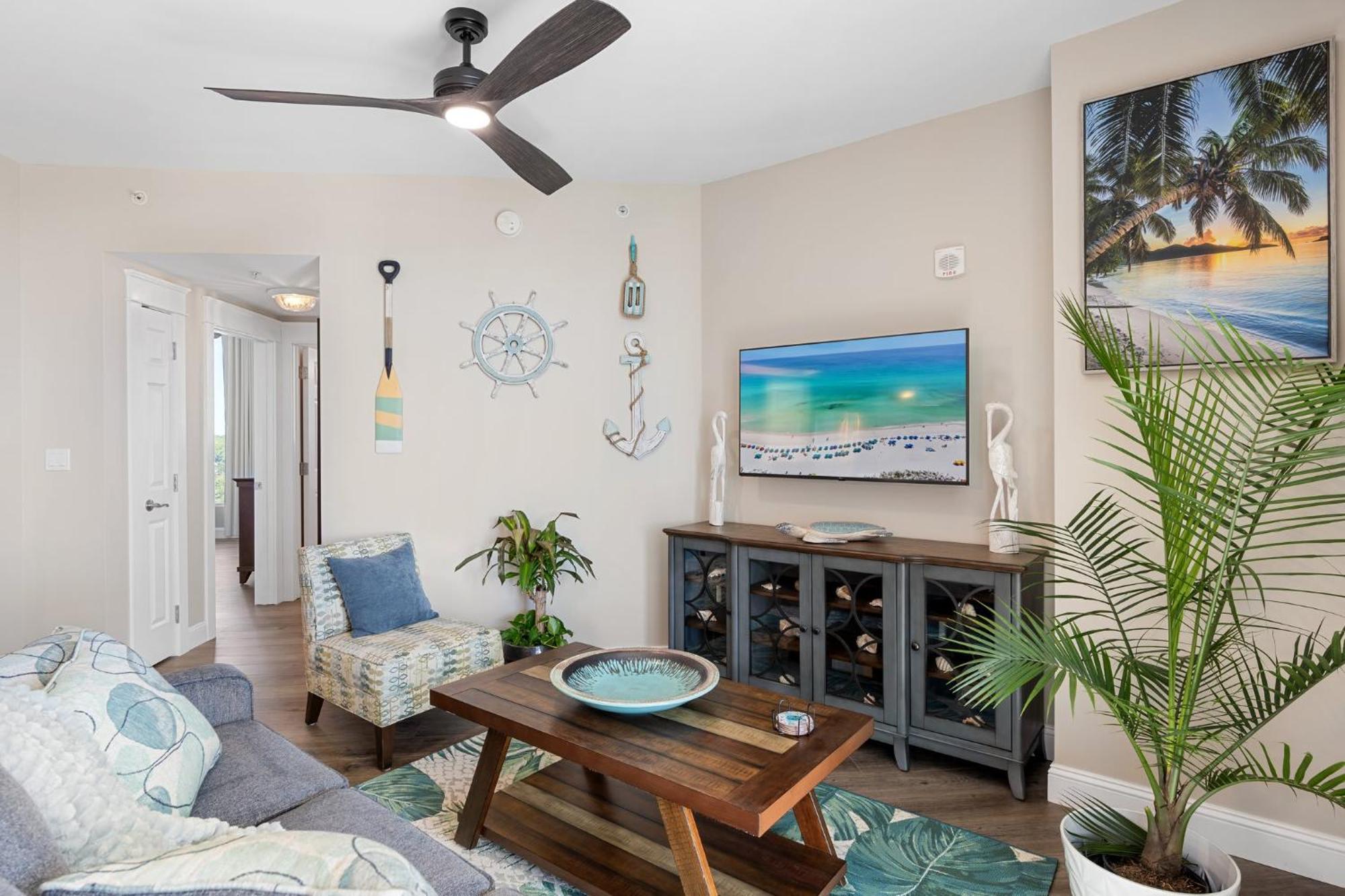 Holiday home Palms 2 Bedroom King Poolside Shuttle *