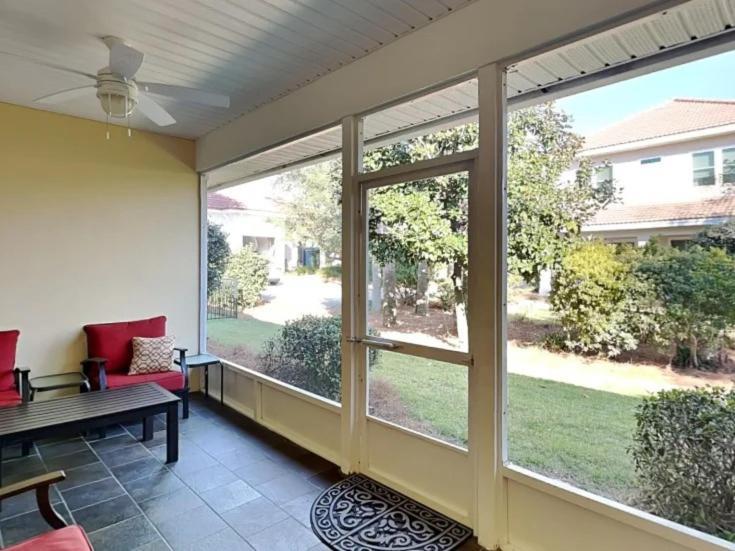 Beauty 4 Bed 3 Bath 5 Min Walk To In Gated Community