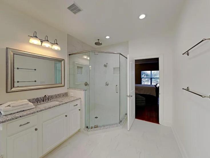 Beauty 4 Bed 3 Bath 5 Min Walk To In Gated Community Holiday home Destin