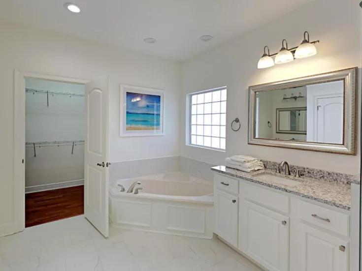 Holiday home Beauty 4 Bed 3 Bath 5 Min Walk To In Gated Community