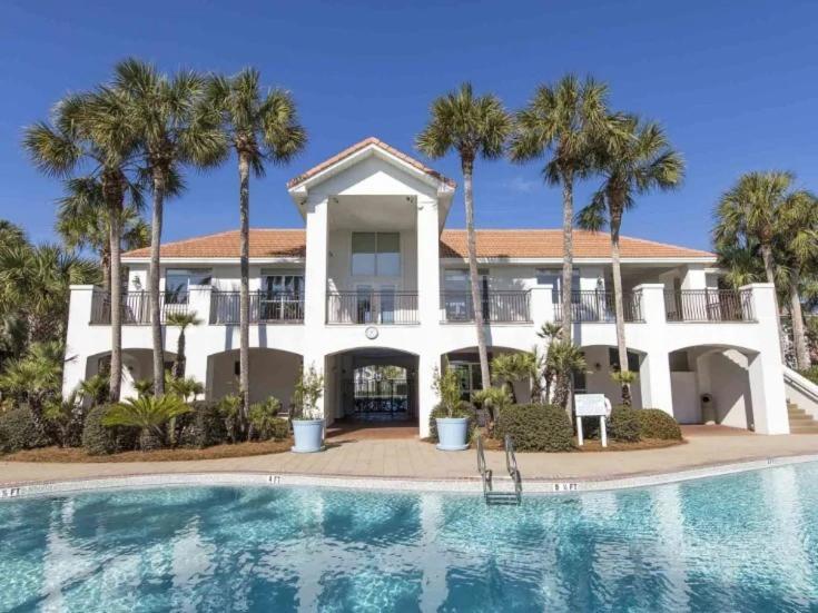Beauty 4 Bed 3 Bath 5 Min Walk To In Gated Community *