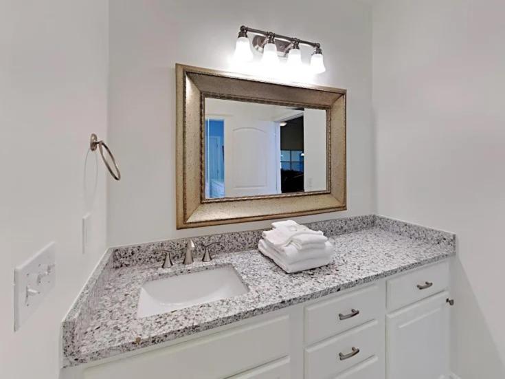 Beauty 4 Bed 3 Bath 5 Min Walk To In Gated Community Destin