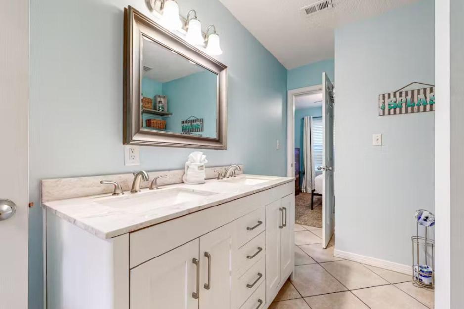 Gulfview Ii Unit 325 Gulf View Sleeps 6 Holiday home *