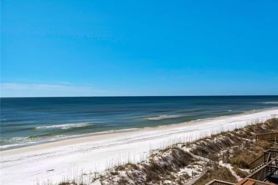 Reef # 4 Gorgeous Beachfront Townhome Sleeps 8 * Destin