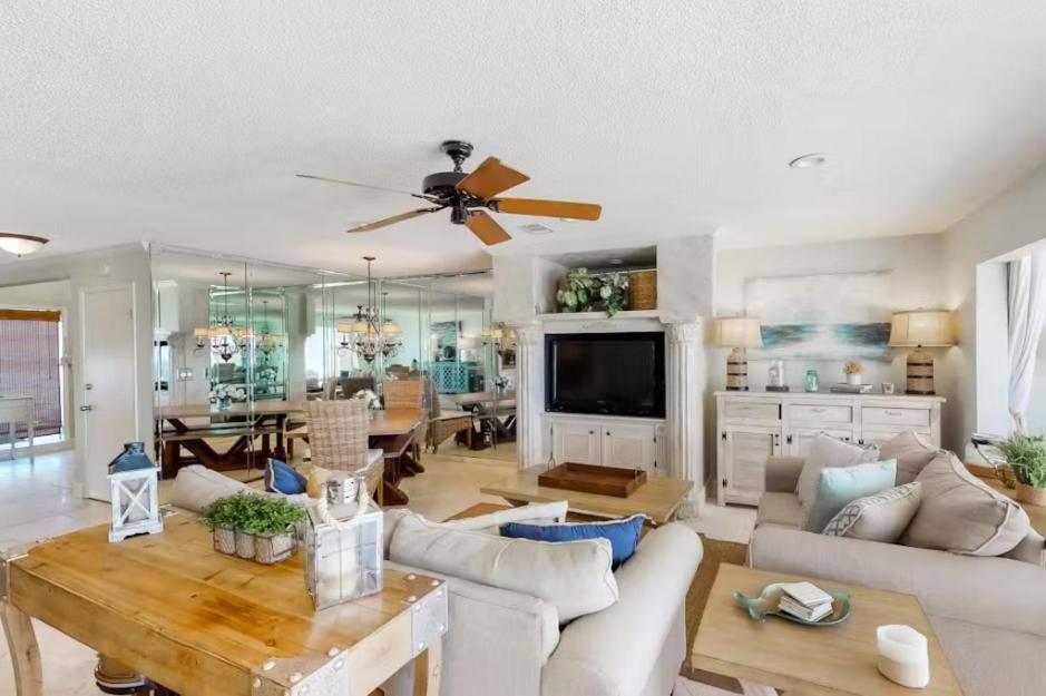 Holiday home Reef # 4 Gorgeous Beachfront Townhome Sleeps 8 Destin