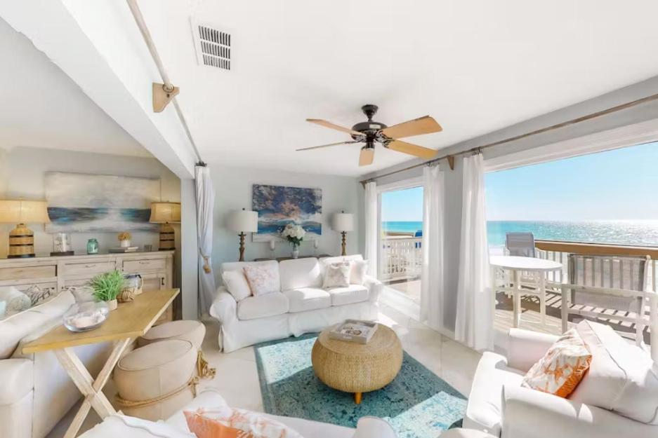 Reef # 4 Gorgeous Beachfront Townhome Sleeps 8 *