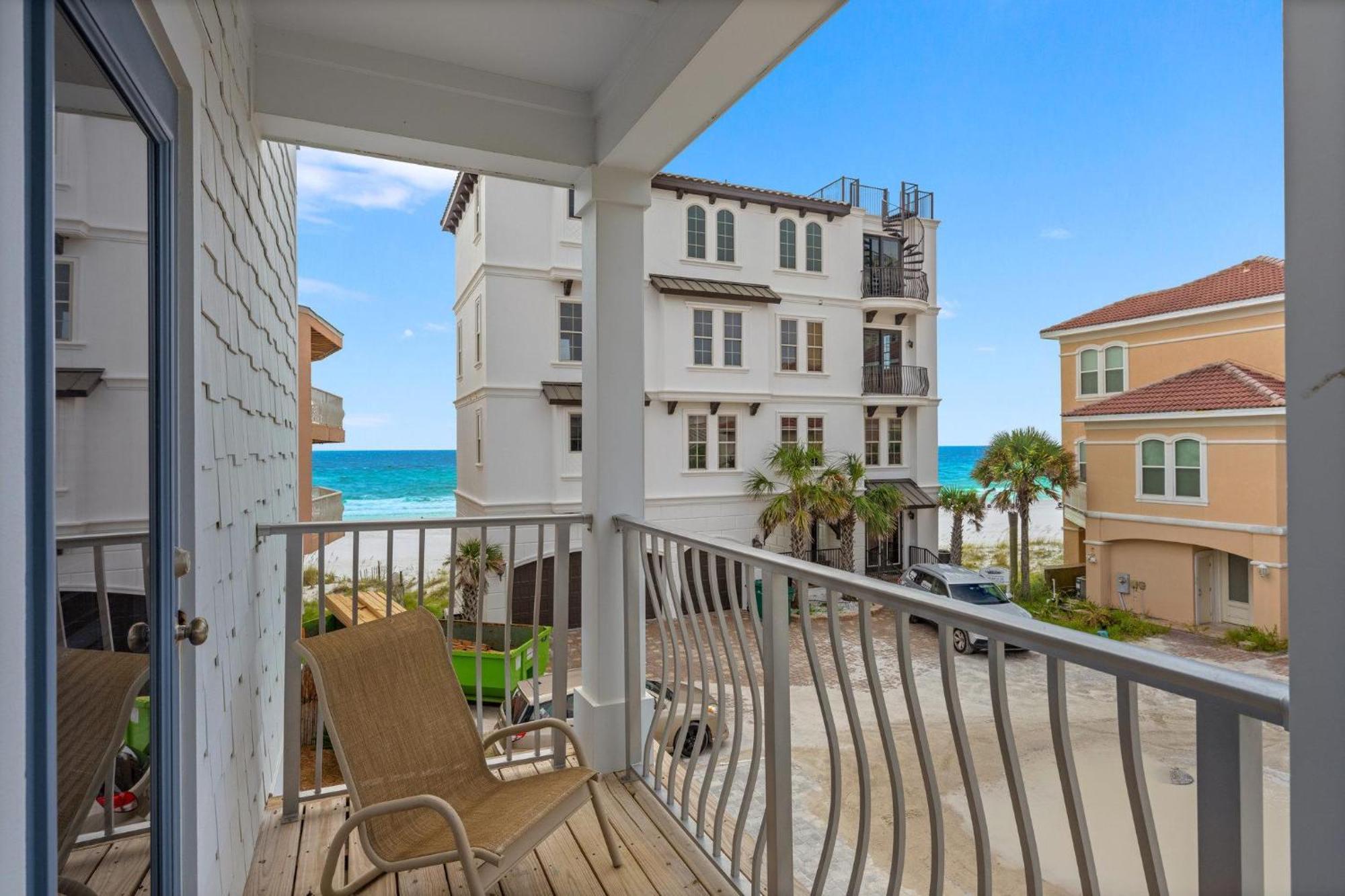 Seaside Palace With Game And Jetted Pool Holiday home