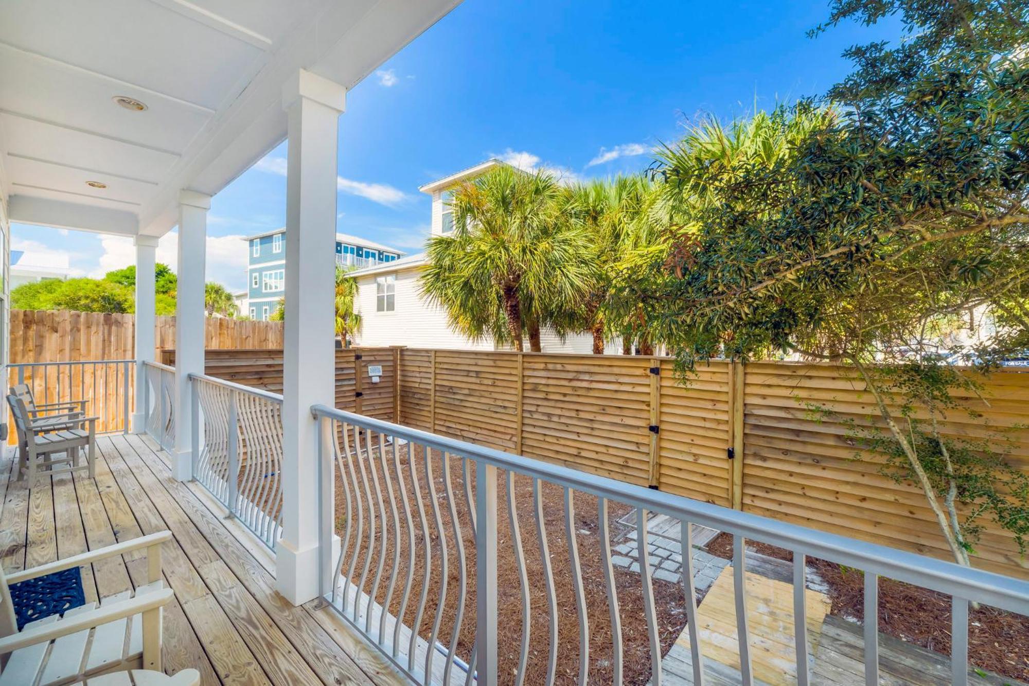 Seaside Palace With Game And Jetted Pool Holiday home *