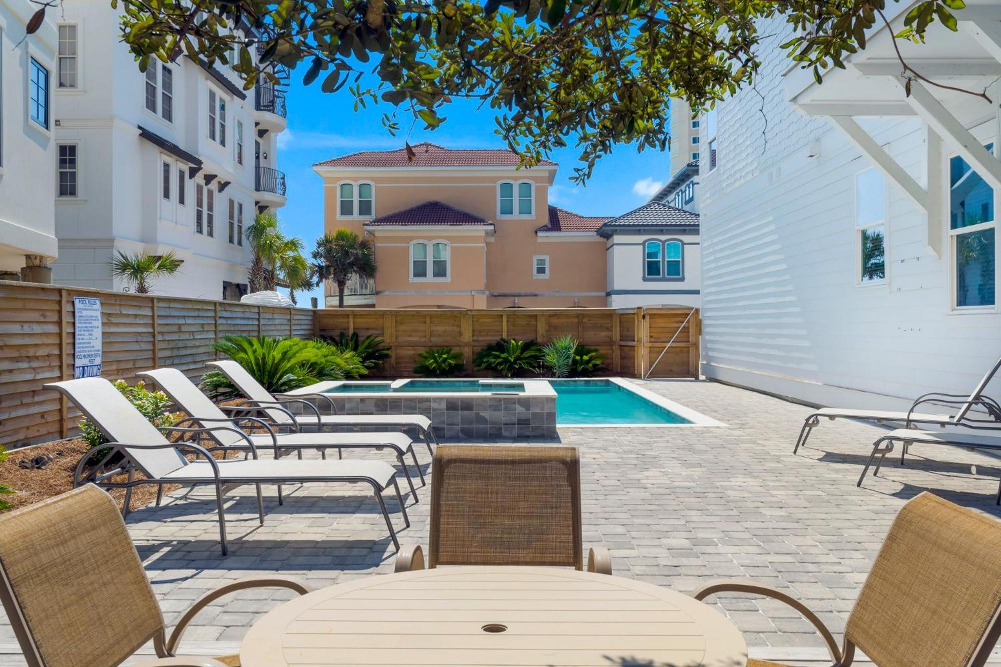 Seaside Palace With Game And Jetted Pool * Destin
