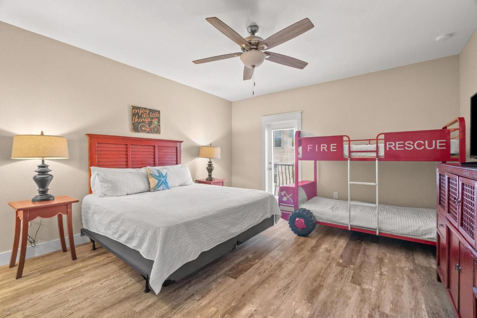 Seaside Palace With Game And Jetted Pool Holiday home Destin