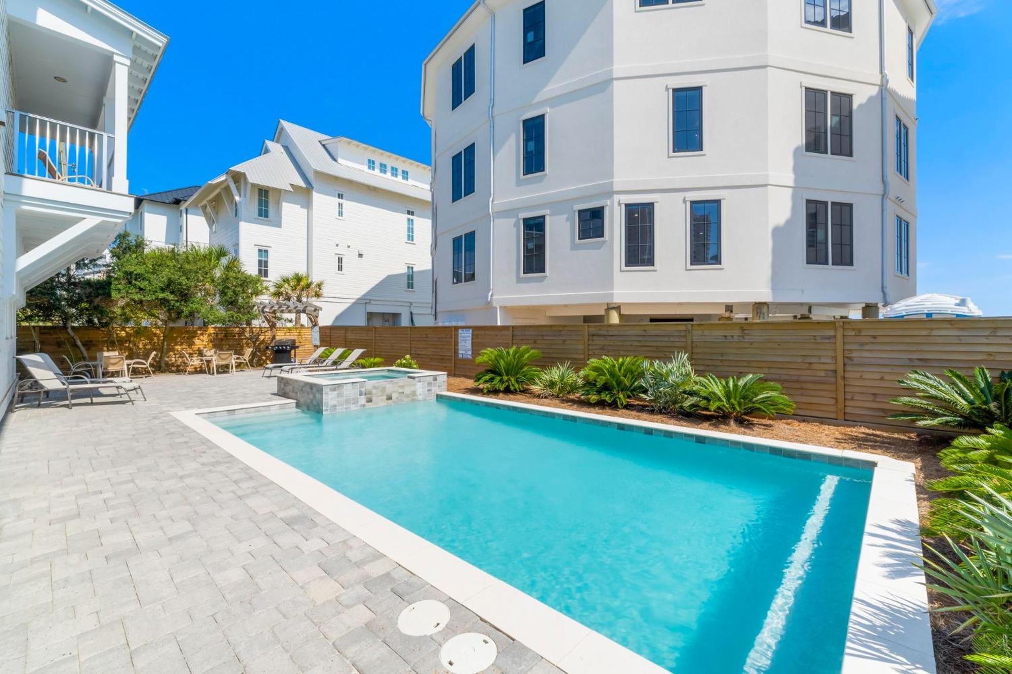 Seaside Palace With Game And Jetted Pool Destin