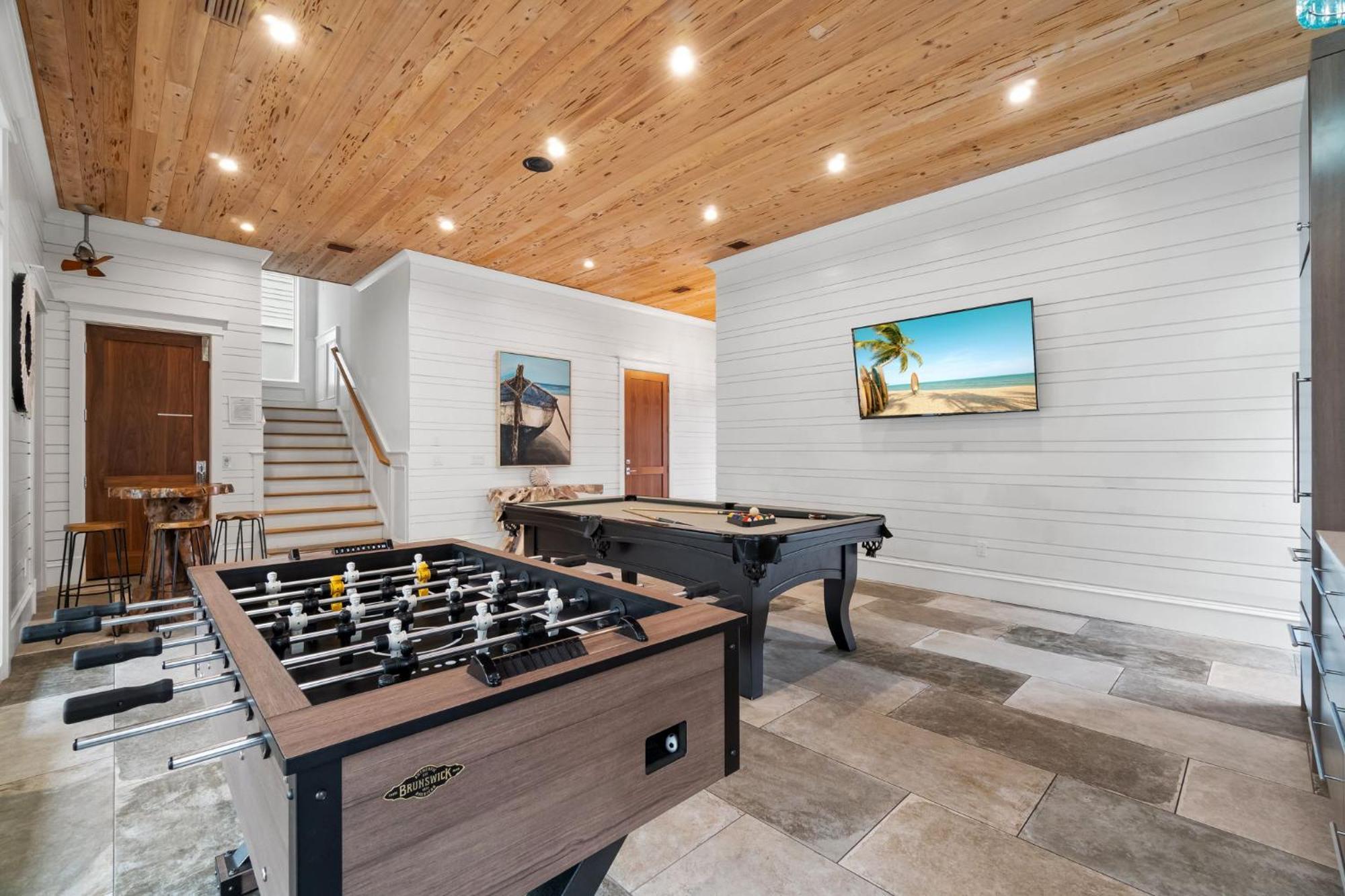 Holiday home Coast Is Clear With Jetted Pool And Game *