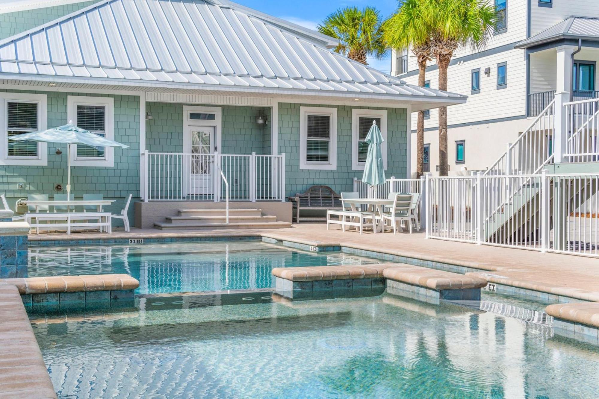 Boomerang House With Private Holiday home *