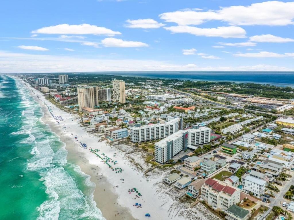Mainsail Breeze With Heated Pool And Tennis Apartment *