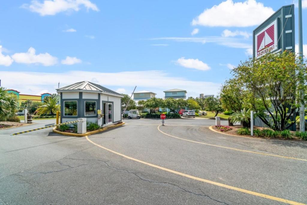 Mainsail Breeze With Heated Pool And Tennis Apartment *