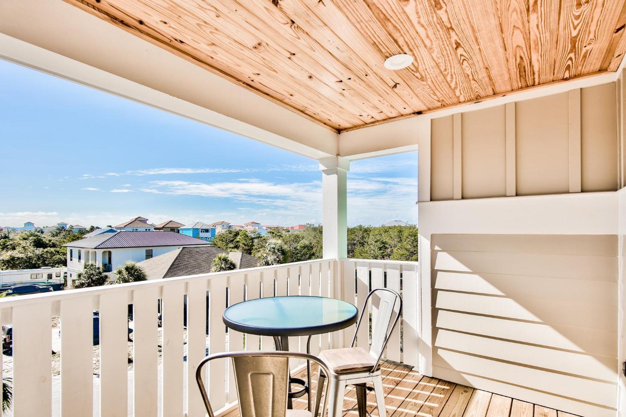 Get Your Sun With Jetted Pool And Game Holiday home